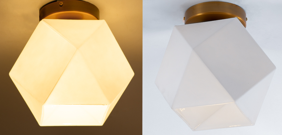 Потолочный светильник Sculptural Glass Faceted Flushm Milk Потолочный светильник Sculptural Glass Faceted Flushm Milk - Loft-Concept в Кирове