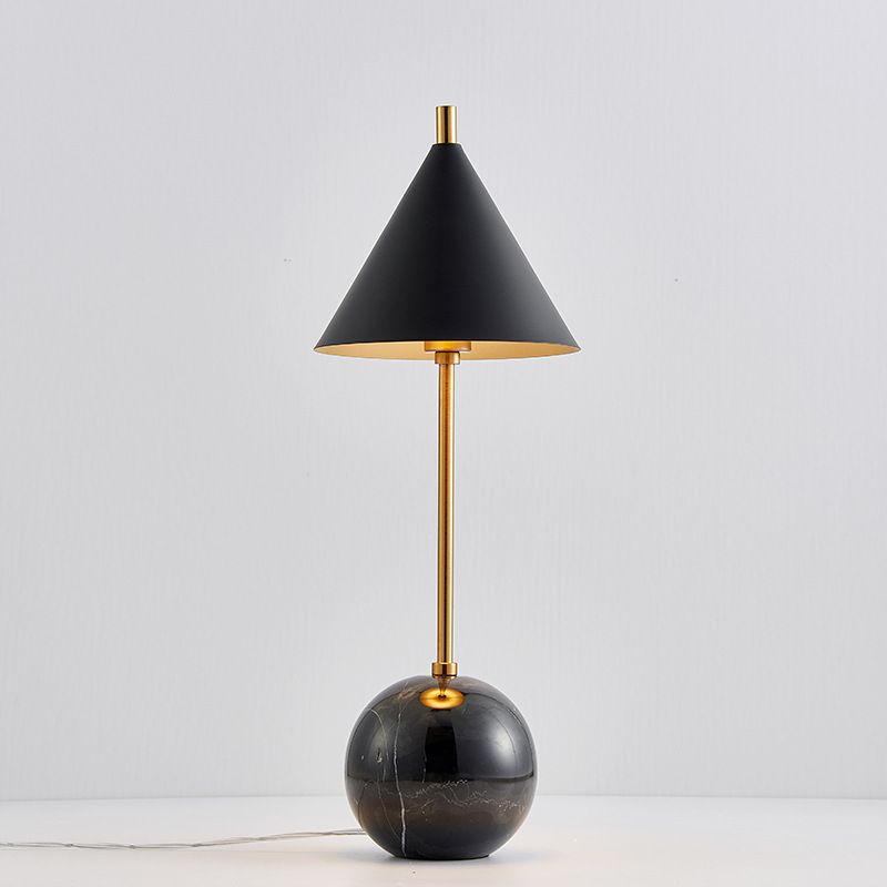 Настольная лампа CLEO ball Black Черный Латунь Настольная лампа CLEO ball Black Черный Латунь в Кирове | Loft Concept