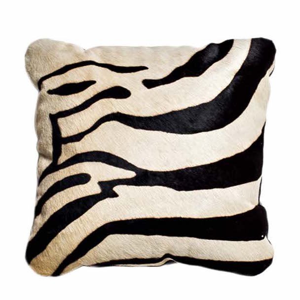 Подушка меховая Zebra Белый Черный Подушка меховая Zebra Белый Черный в Кирове | Loft Concept