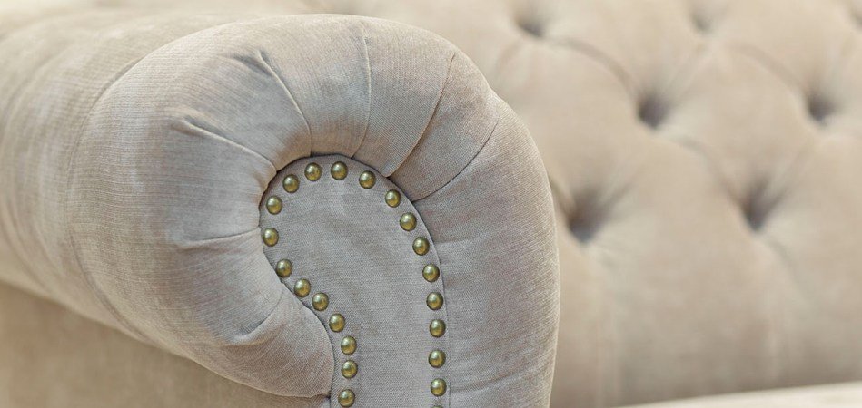 Диван велюровый бежевый трехместный Button Beige Диван велюровый бежевый трехместный Button Beige - Loft-Concept в Кирове