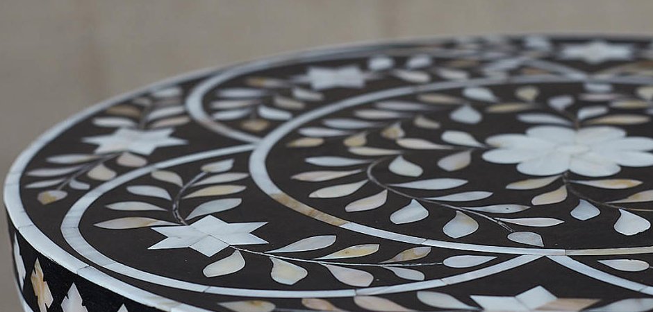 Приставной столик Inlaid Bone Flowers Приставной столик Inlaid Bone Flowers - Loft-Concept в Кирове