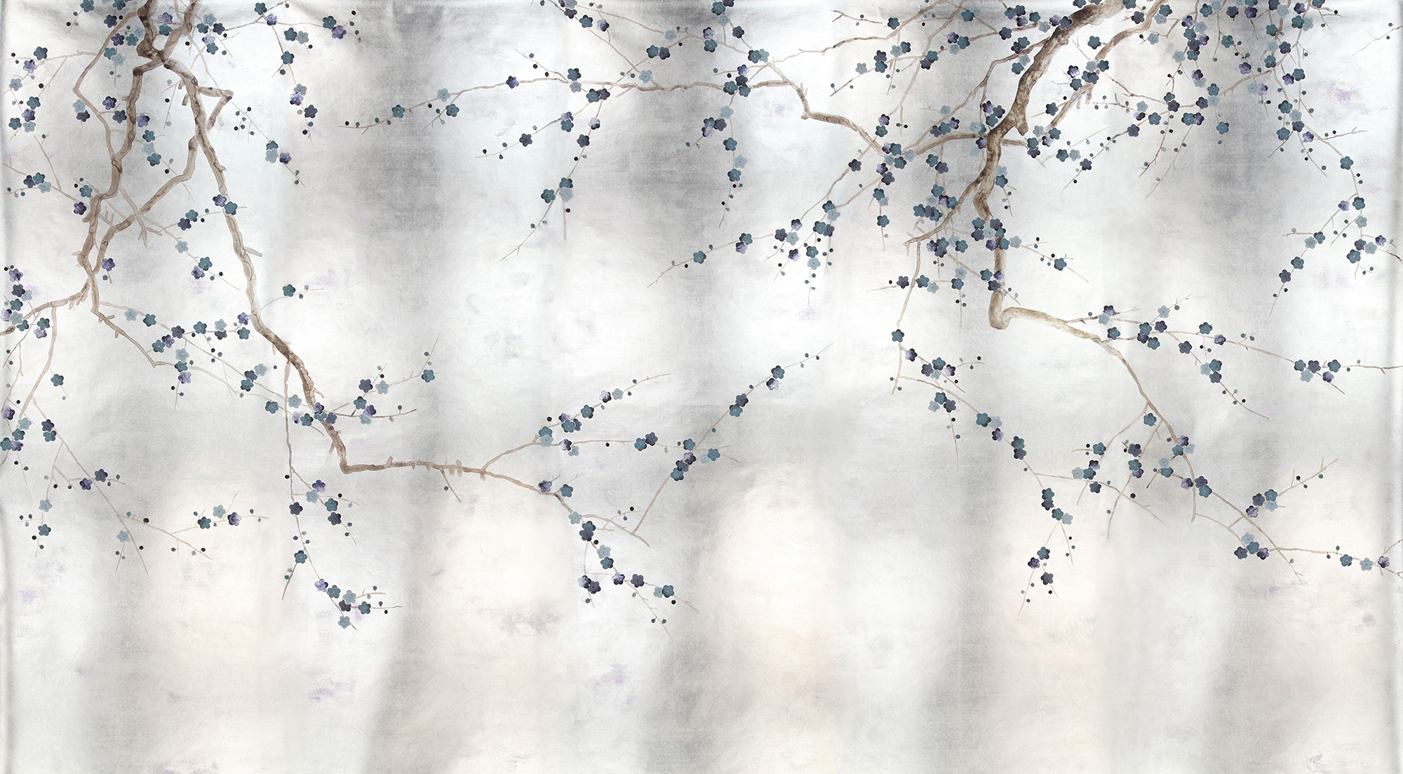 Обои ручная роспись Plum Blossom Colourway SC-81 on Tarnished Silver gilded paper with d?sargenter pearlescent antiquing Обои ручная роспись Plum Blossom Colourway SC-81 on Tarnished Silver gilded paper with d?sargenter pearlescent antiquing - постер Loft-Concept в Кирове