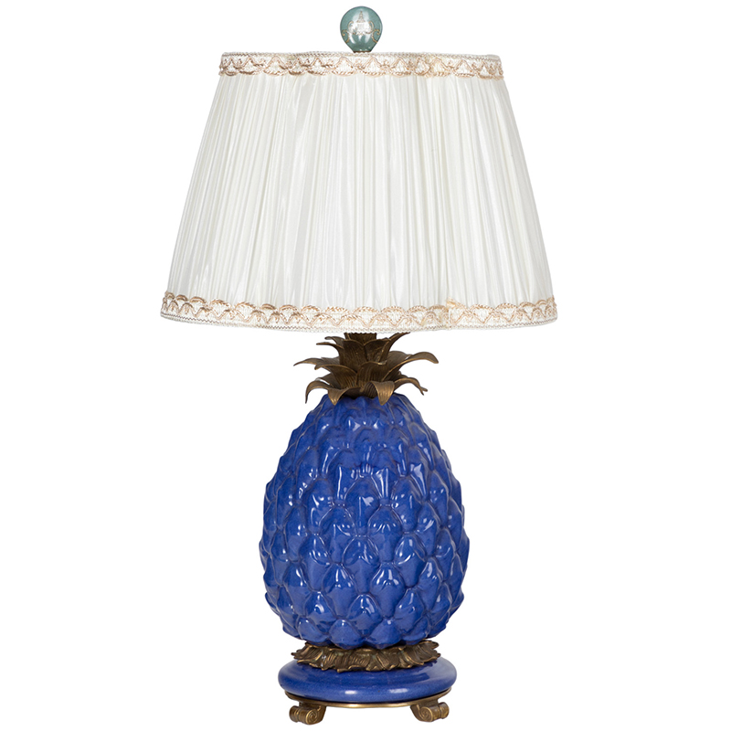 Настольная лампа с абажуром Pineapple Blue Table Lamp Бронза Синий Белый Настольная лампа с абажуром Pineapple Blue Table Lamp Бронза Синий Белый в Кирове | Loft Concept
