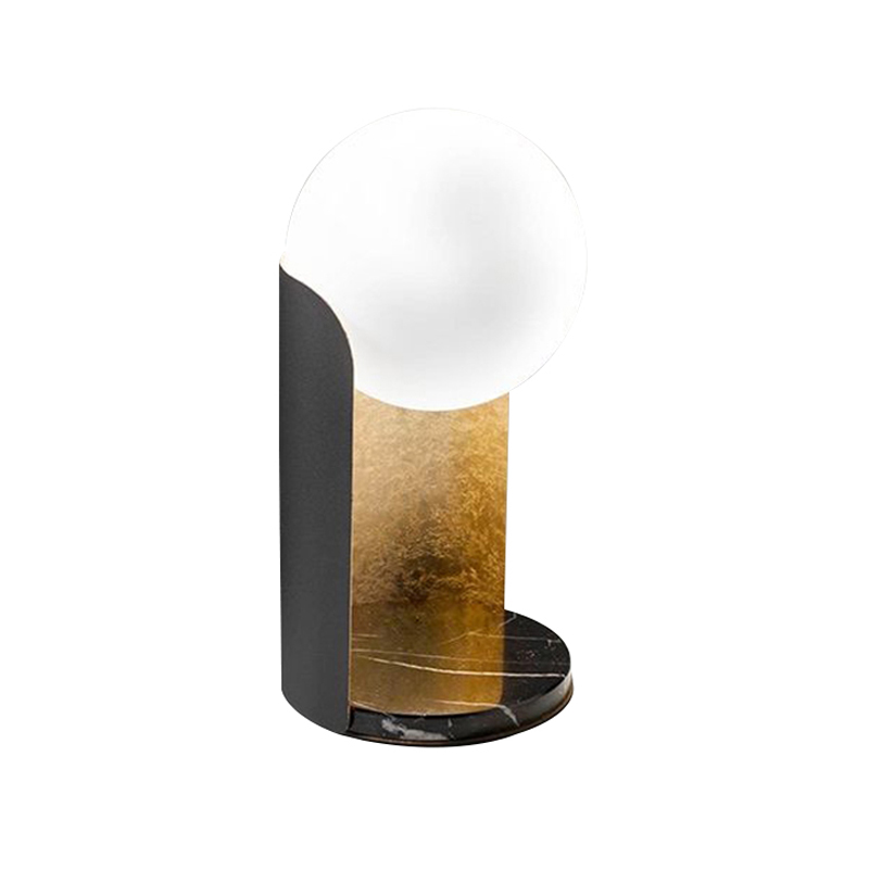 Настольная лампа Alta Table Lamp Золотой Черный Белый Настольная лампа Alta Table Lamp Золотой Черный Белый в Кирове | Loft Concept