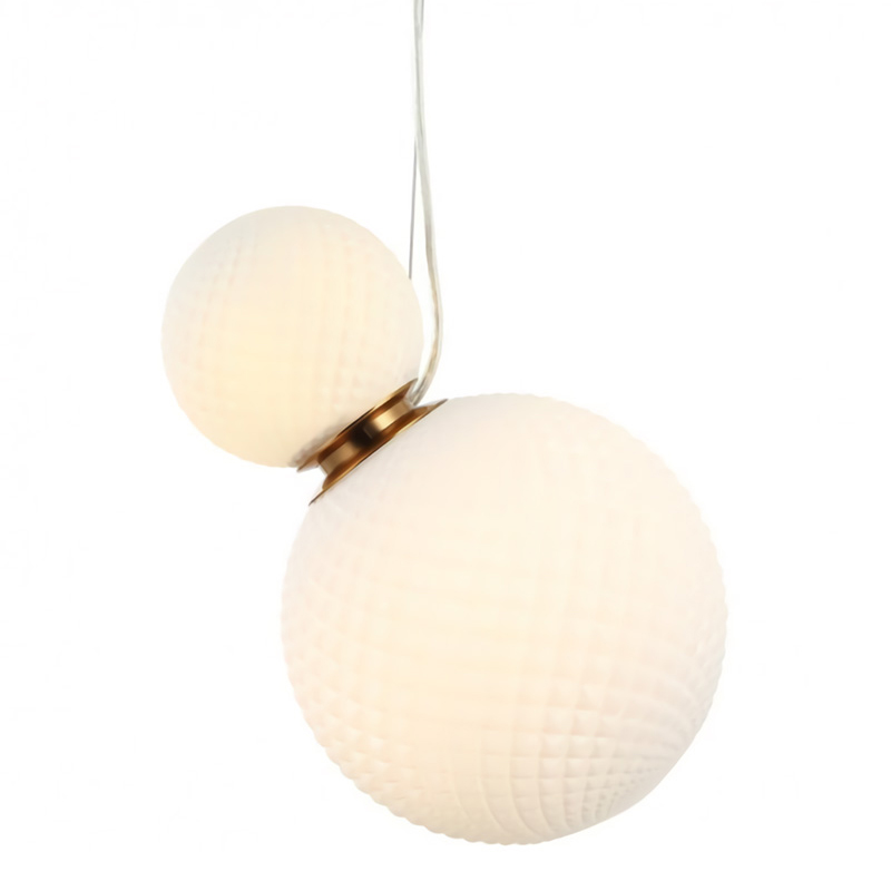 Подвесной светильник Perforated Bubbles с белым плафоном Латунь Белый Подвесной светильник Perforated Bubbles с белым плафоном Латунь Белый в Кирове | Loft Concept