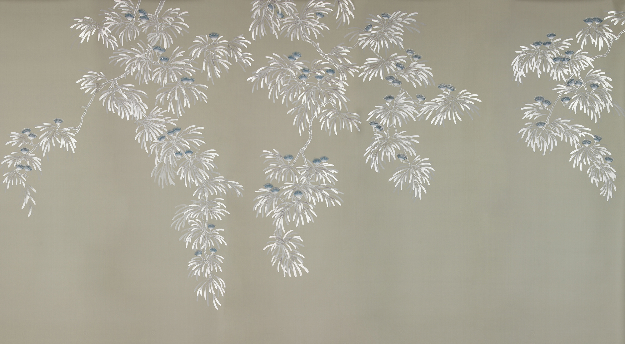 Обои ручная роспись Silk Tree Special Colourway on Pale Grey dyed silk Обои ручная роспись Silk Tree Special Colourway on Pale Grey dyed silk - постер Loft-Concept в Кирове