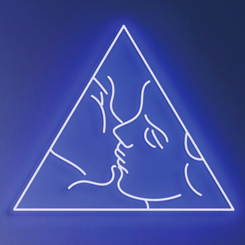 Неоновая настенная лампа Kiss Neon Wall Lamp Синий Синий Неоновая настенная лампа Kiss Neon Wall Lamp Синий Синий в Кирове | Loft Concept
