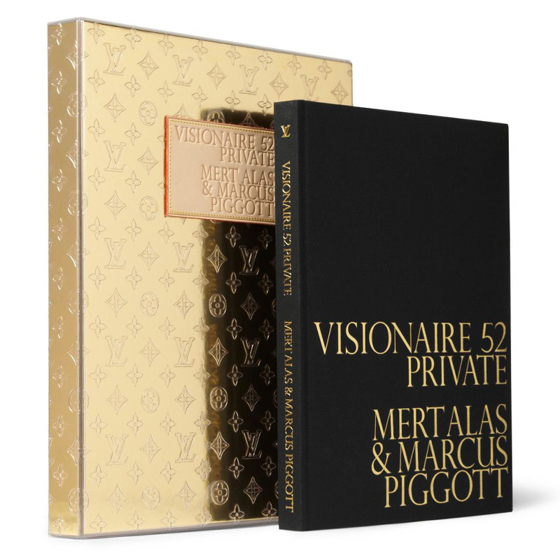 Книга VISIONAIRE 52 PRIVATE LOUIS VUITTON Книга VISIONAIRE 52 PRIVATE LOUIS VUITTON в Кирове | Loft Concept