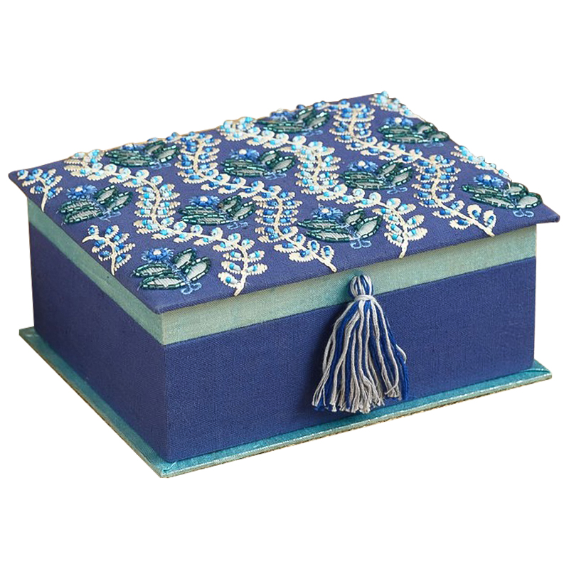 Шкатулка с вышивкой Flower Ornament Beads Embroidery Box Синий Бирюзовый Белый Шкатулка с вышивкой Flower Ornament Beads Embroidery Box Синий Бирюзовый Белый в Кирове | Loft Concept