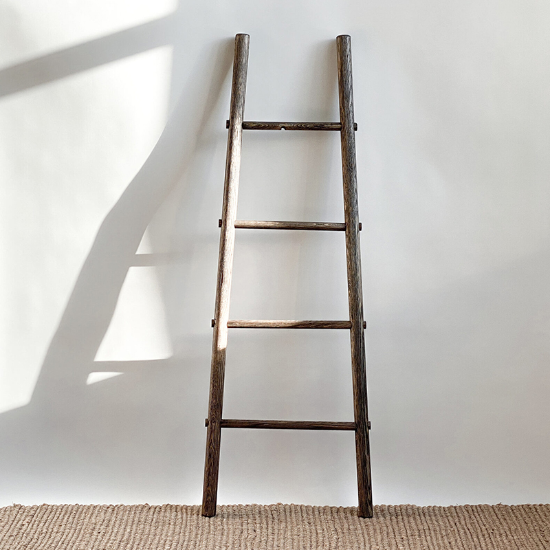 Лестница-вешалка Tiare Hanger Ladder Дуб темный Лестница-вешалка Tiare Hanger Ladder Дуб темный в Кирове | Loft Concept