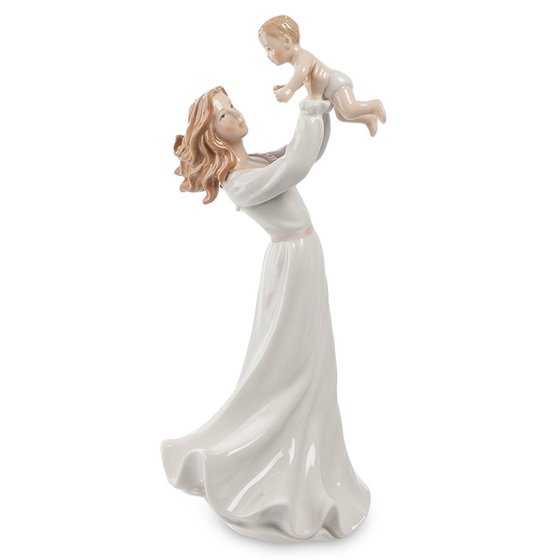 Статуэтка фарфоровая Девушка с ребенком Charming Statuette Белый Бежевый в Кирове | Loft Concept 