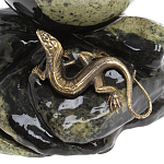 Шар с декором в виде бронзовой ящерицы на подставке из натурального камня Змеевик Natural Stone Spheres 10 см варинант исполнения - 1 | Loft Concept в Кирове