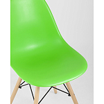 Пластиковый стул на ножках из массива бука Eames Light Green варинант исполнения - 2 | Loft Concept в Кирове
