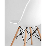 Пластиковый стул на ножках из массива бука Eames White  варинант исполнения - 3 | Loft Concept в Кирове