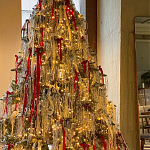 Комплект Новогодней Елки вместе с серебряной мишурой и красными лентами варинант исполнения - 1 | Loft Concept в Кирове