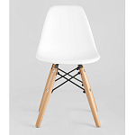 Пластиковый стул на ножках из массива бука Eames Small White варинант исполнения - 4 | Loft Concept в Кирове
