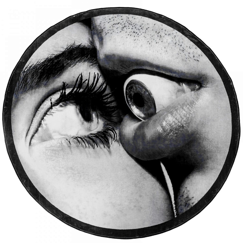 Ковер Seletti Round Rug Eye & Mouth Черно-белый Ковер Seletti Round Rug Eye & Mouth Черно-белый в Кирове | Loft Concept