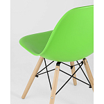 Пластиковый стул на ножках из массива бука Eames Light Green варинант исполнения - 3 | Loft Concept в Кирове