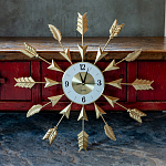 Часы настенные золотые из металла с декором в виде стрел Current Time варинант исполнения - 2 | Loft Concept в Кирове