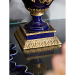 Подсвечник из темно-синего фарфора с бронзовыми элементами и цветами Eden Garden варинант исполнения - 6 | Loft Concept в Кирове