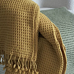 Плед из шерсти цвета охры с бахарамой Waffle Comfort варинант исполнения - 5 | Loft Concept в Кирове