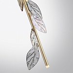 Подвесной светильник с золотистой вертикальной трубкой и декоративными прозрачными листьями из стекла Sylva  варинант исполнения - 8 | Loft Concept в Кирове