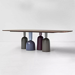 Обеденный стол деревянный с разноцветными фигурными ножками Cop варинант исполнения - 1 | Loft Concept в Кирове