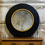 Зеркало в черной фактурной раме с золотым кантом Summon the Light варинант исполнения - 4 | Loft Concept в Кирове