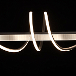 Люстра линейная черного цвета с волнообразным металлическим элементом Luke Lampco Tracer Lamp варинант исполнения - 4 | Loft Concept в Кирове