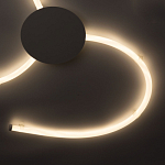 Люстра белого цвета с тремя изогнутыми светодиоидными плафонами Luke Lampco Tracer Lamp варинант исполнения - 5 | Loft Concept в Кирове