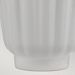 Настольная лампа с белым конусным абажуром и ребристым керамическим основанием Quintiesse варинант исполнения - 6 | Loft Concept в Кирове