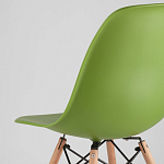 Пластиковый стул на ножках из массива бука Eames Green варинант исполнения - 3 | Loft Concept в Кирове