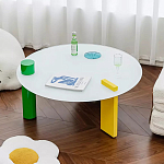 Дизайнерский журнальный стол с круглой белой столешницей на 3-х геометрических ножках Tajefox варинант исполнения - 1 | Loft Concept в Кирове