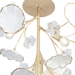 Потолочный светильник с золотыми ветвями и белыми лепестками на круглом рельефном основании Wintery flovers варинант исполнения - 2 | Loft Concept в Кирове