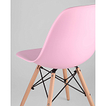 Пластиковый стул на ножках из массива бука Eames Pink варинант исполнения - 3 | Loft Concept в Кирове