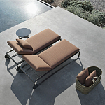 Шезлонг на металлическом каркасе с регулируемой спинкой GUELL Sunbed варинант исполнения - 2 | Loft Concept в Кирове