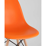 Пластиковый стул на ножках из массива бука Eames Orange варинант исполнения - 2 | Loft Concept в Кирове