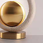 Настольная лампа с бежевым текстурным кольцом и латунным шаром в центре Tactile   варинант исполнения - 7 | Loft Concept в Кирове