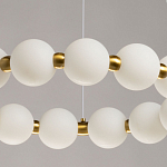 Люстра круглая с матовыми белыми шарами PEARLS Suspension варинант исполнения - 4 | Loft Concept в Кирове