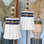 Подвесной светильник с подвесом из деревянных бусин и абажуром из кисточек Аmbiance варинант исполнения - 2 | Loft Concept в Кирове