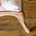 Банкетка из массива бука бежевая с растительным орнаментом Raffael Beige Floral Banquette варинант исполнения - 3 | Loft Concept в Кирове