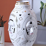 Ваза с декоративными лицами и графическими элементами в виде сердец и символов Faces of Imagination варинант исполнения - 4 | Loft Concept в Кирове