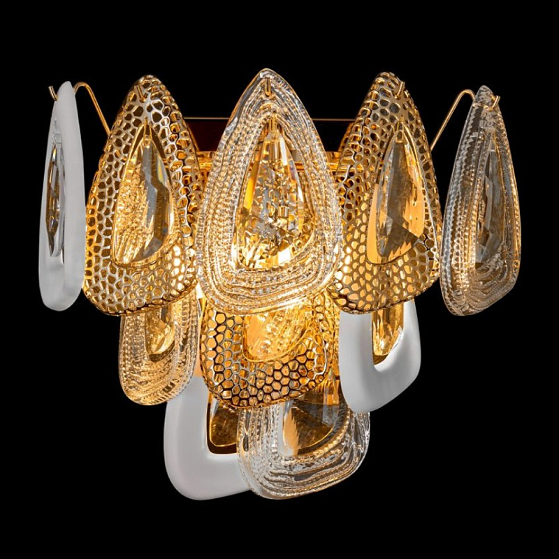 Бра с белыми и прозрачными подвесками Character Chandelier Золотой Прозрачный Белый Бра с белыми и прозрачными подвесками Character Chandelier Золотой Прозрачный Белый в Кирове | Loft Concept
