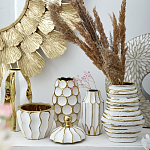 Ваза белая с рельефной поверхностью и золотыми полосами Vase Beehive варинант исполнения - 7 | Loft Concept в Кирове