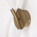 Бра с белым плафоном в форме восьмерки и круглым основанием Luke Lampco Tracer Lamp варинант исполнения - 4 | Loft Concept в Кирове