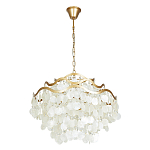 Люстра подвесная с белыми перламутровыми подвесками и изогнутыми золотистыми элементами Диаметр 60 см SHELL Chandelier варинант исполнения - 1 | Loft Concept в Кирове