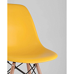Пластиковый стул на ножках из массива бука Eames Yellow варинант исполнения - 2 | Loft Concept в Кирове