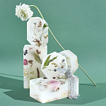 Шкатулка из эпоксидной смолы с цветами белая Epoxy Resin Square Box White варинант исполнения - 2 | Loft Concept в Кирове
