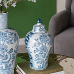 Ваза с крышкой и голубым цветочным рисунком на белом фоне Blue & White Ornament варинант исполнения - 4 | Loft Concept в Кирове
