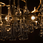 Потолочная люстра в виде ветвей деревьев золотого цвета с прозрачными подвесками-каплями Droplet Chandelier варинант исполнения - 6 | Loft Concept в Кирове